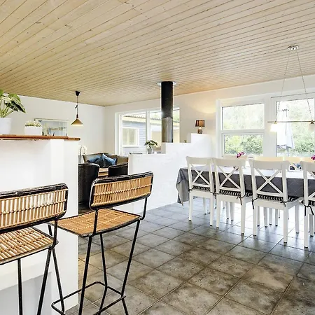 Casa de Férias 4 Star In Vaeggerlose Bøtø By